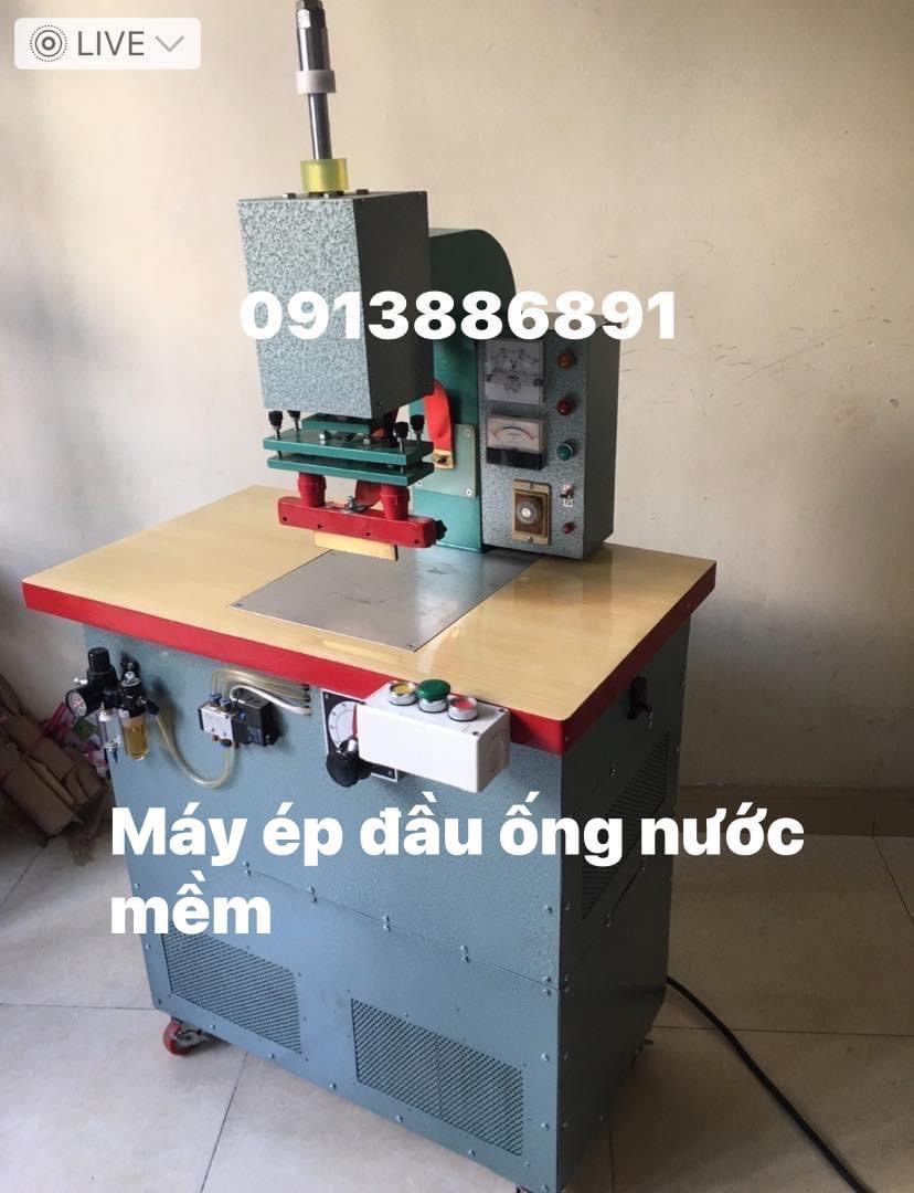 Máy ép đầu ống nước mềm 